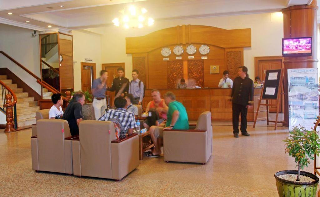 Asia Plaza Hotel Rangoon Buitenkant foto