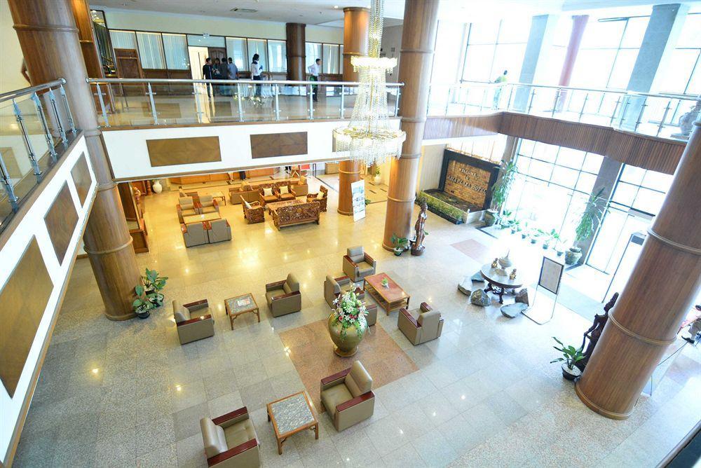 Asia Plaza Hotel Rangoon Buitenkant foto
