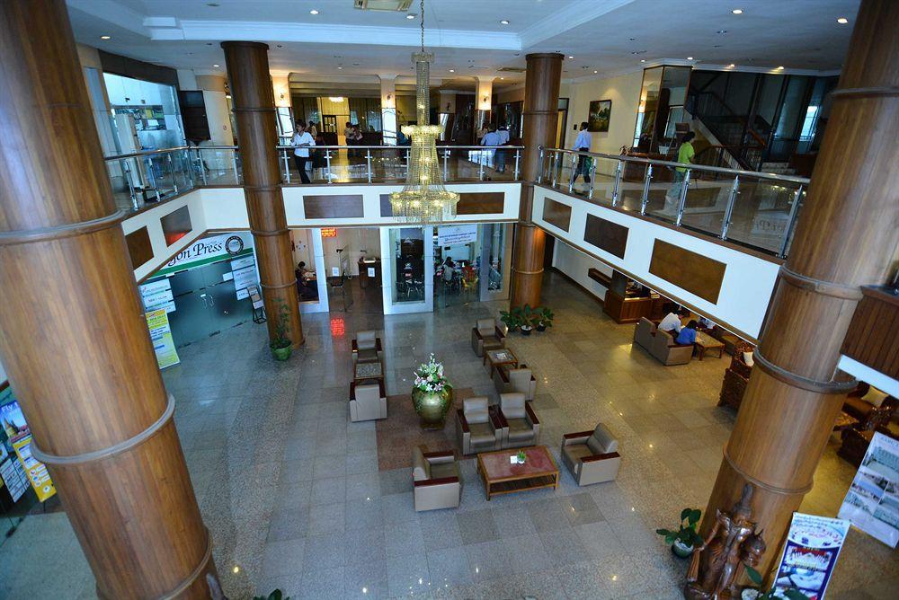 Asia Plaza Hotel Rangoon Buitenkant foto
