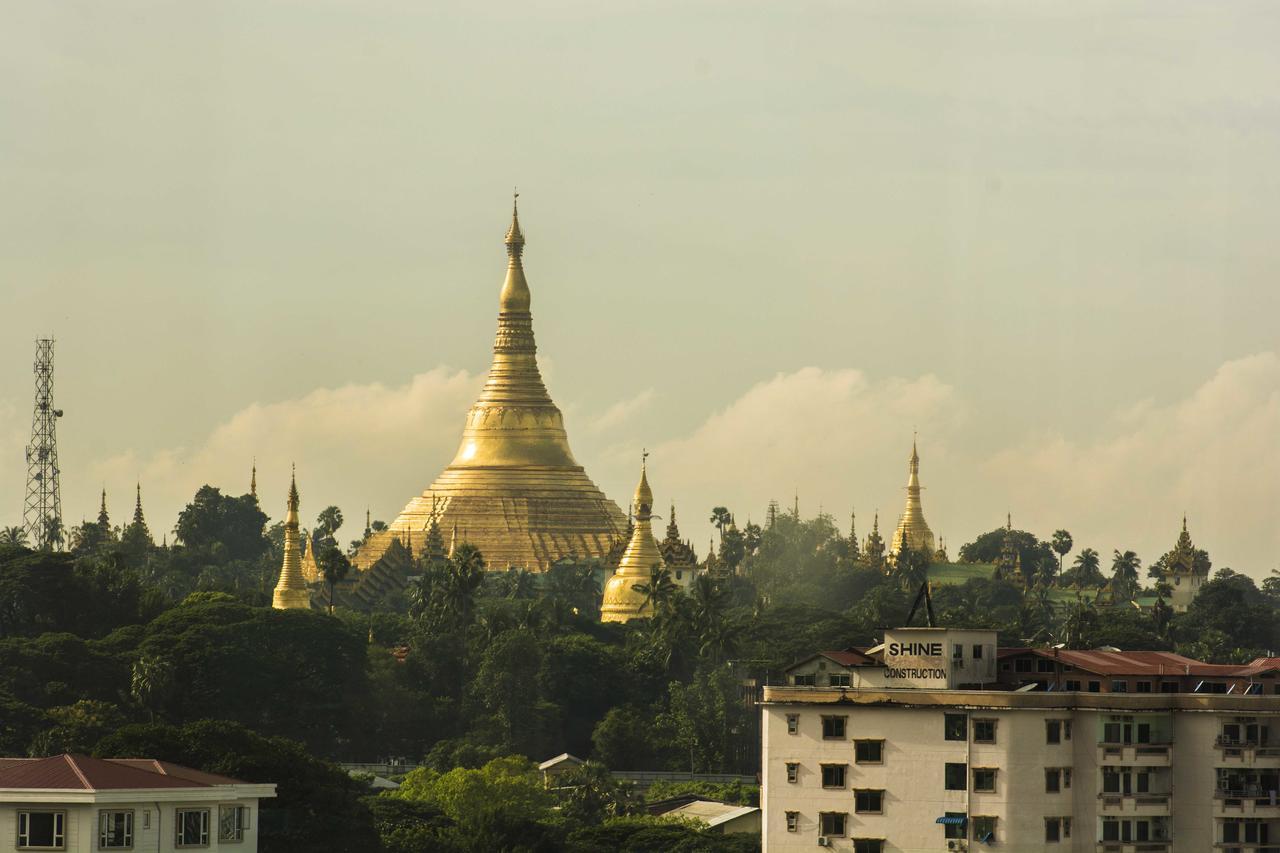 Asia Plaza Hotel Rangoon Buitenkant foto