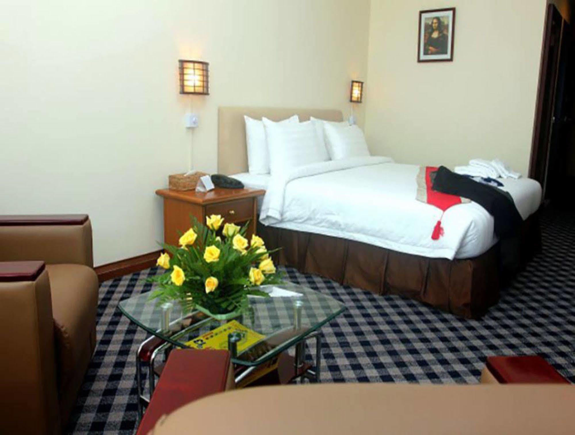 Asia Plaza Hotel Rangoon Buitenkant foto